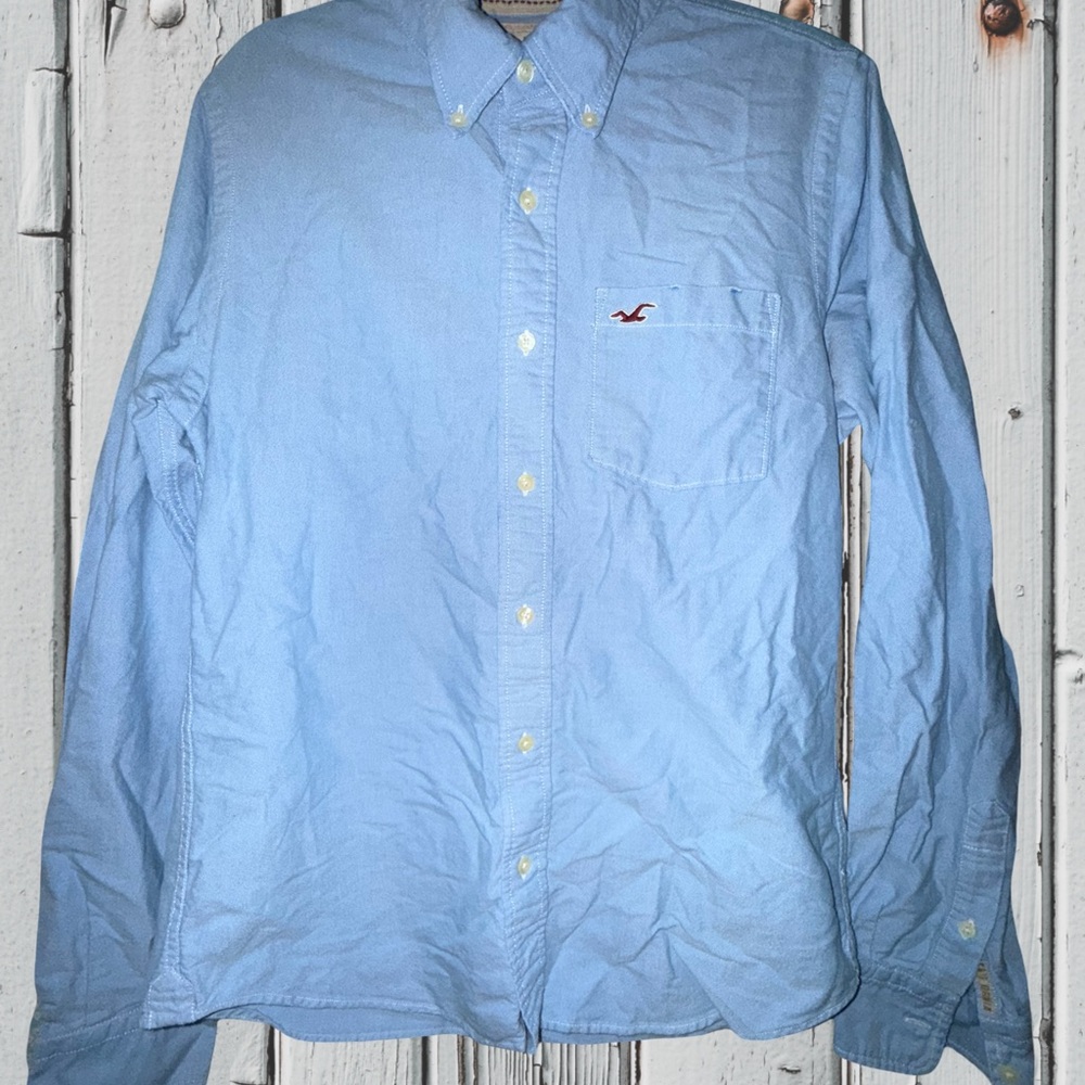 Hollister Men's Light Blue Button-Down Shirt
